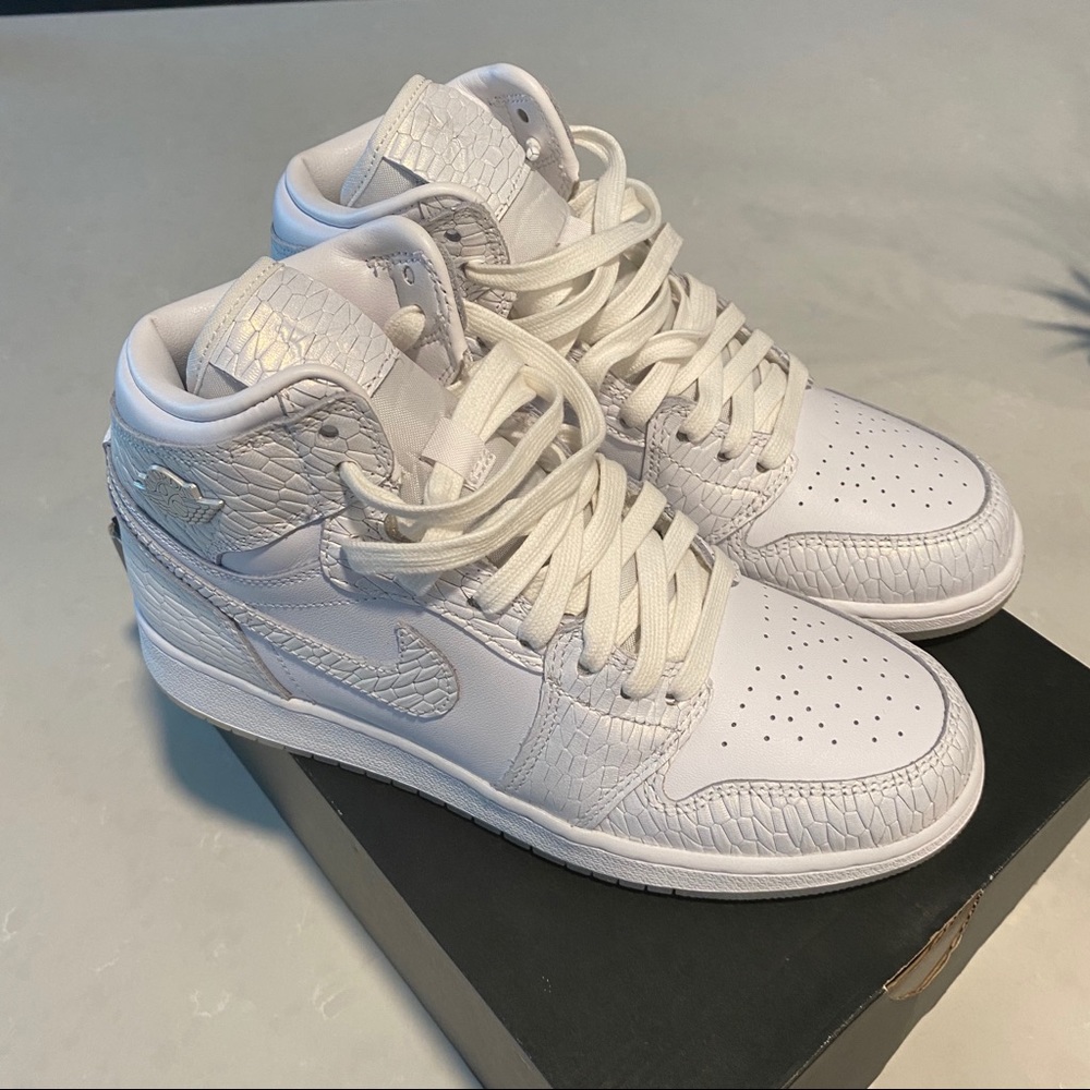 RARE Air Jordan 1 Retro Hi Premium GS Frost White